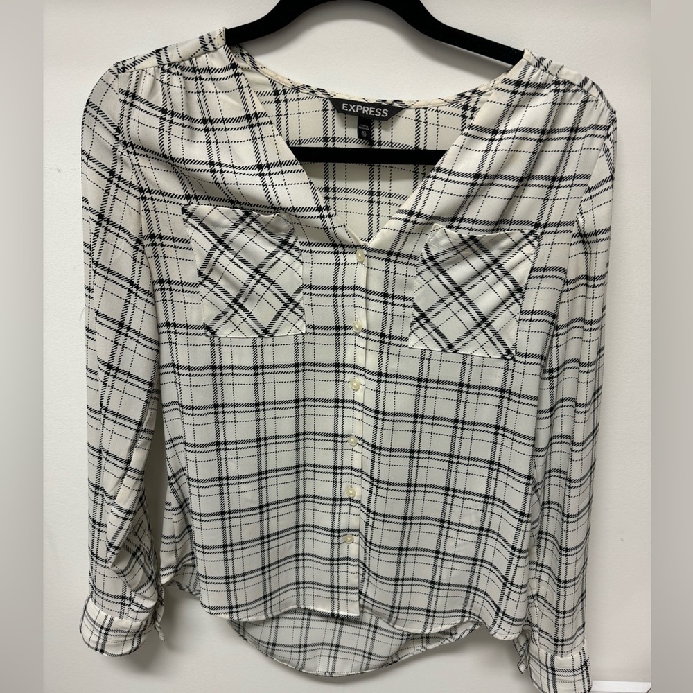 Express black and white print blouse